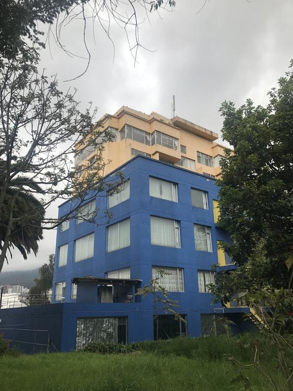 Hotel Savoy Inn Quito Exterior photo