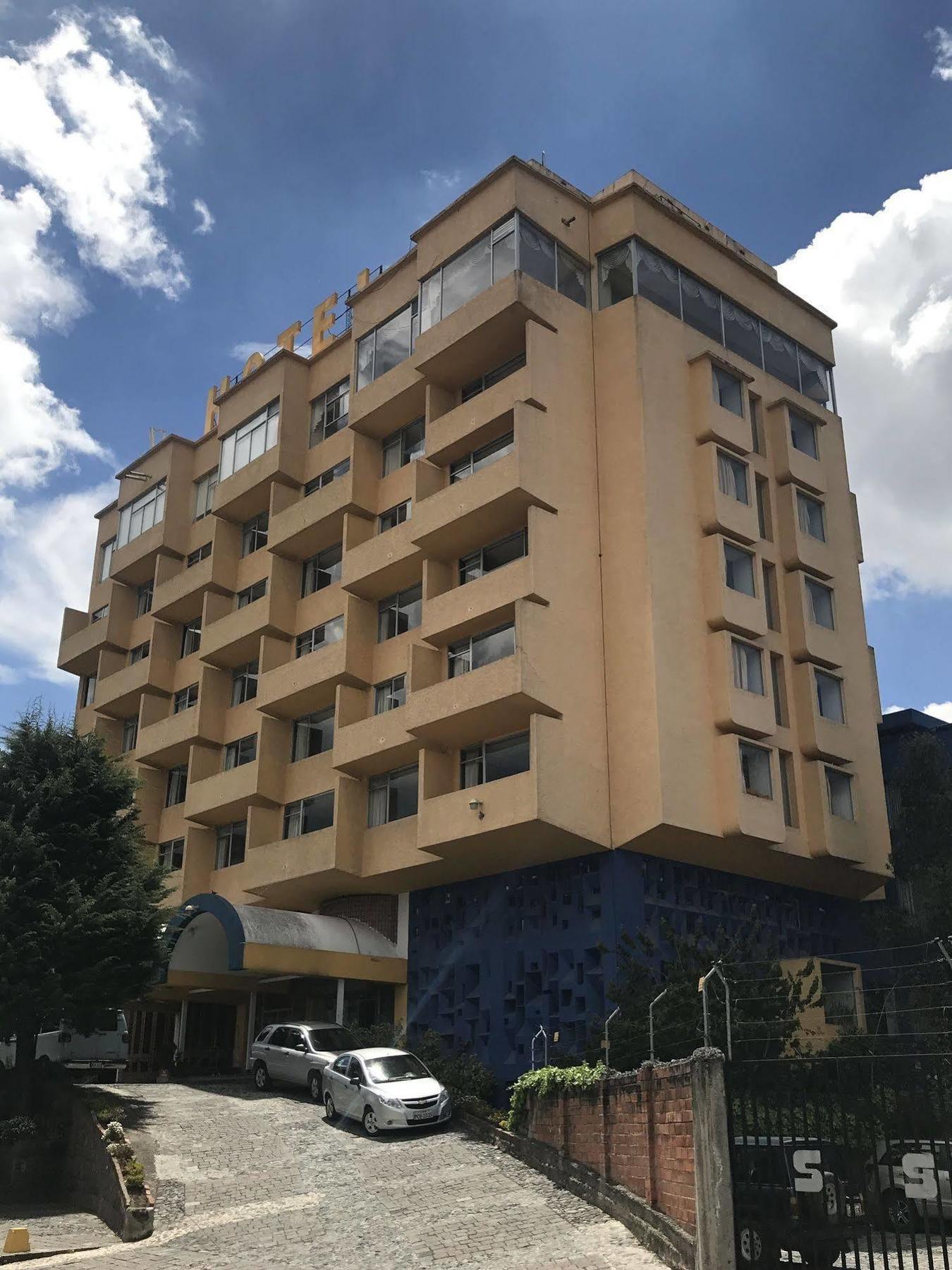 Hotel Savoy Inn Quito Exterior photo